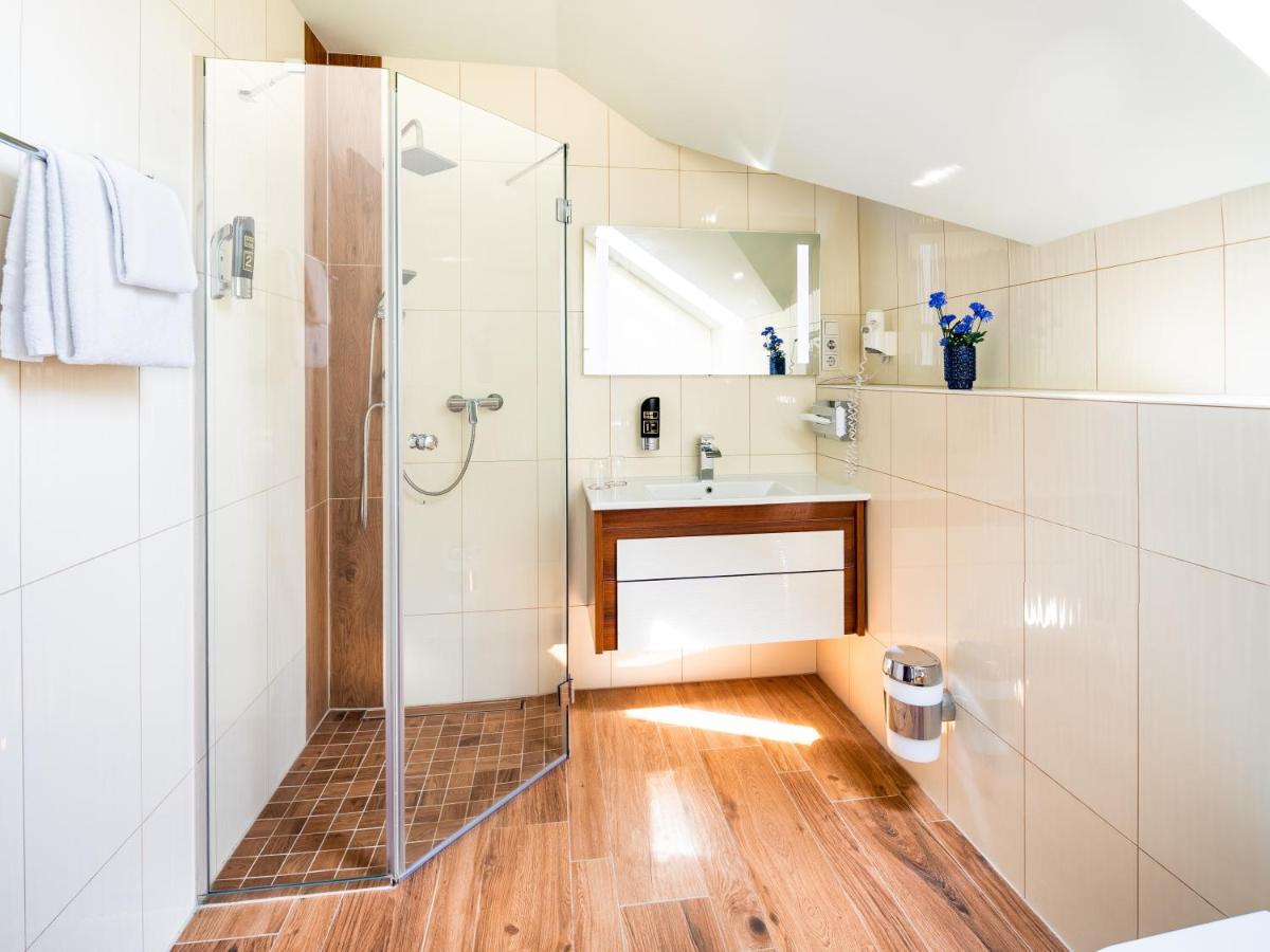 Kristallhotel Fettehenne Leverkusen Dış mekan fotoğraf