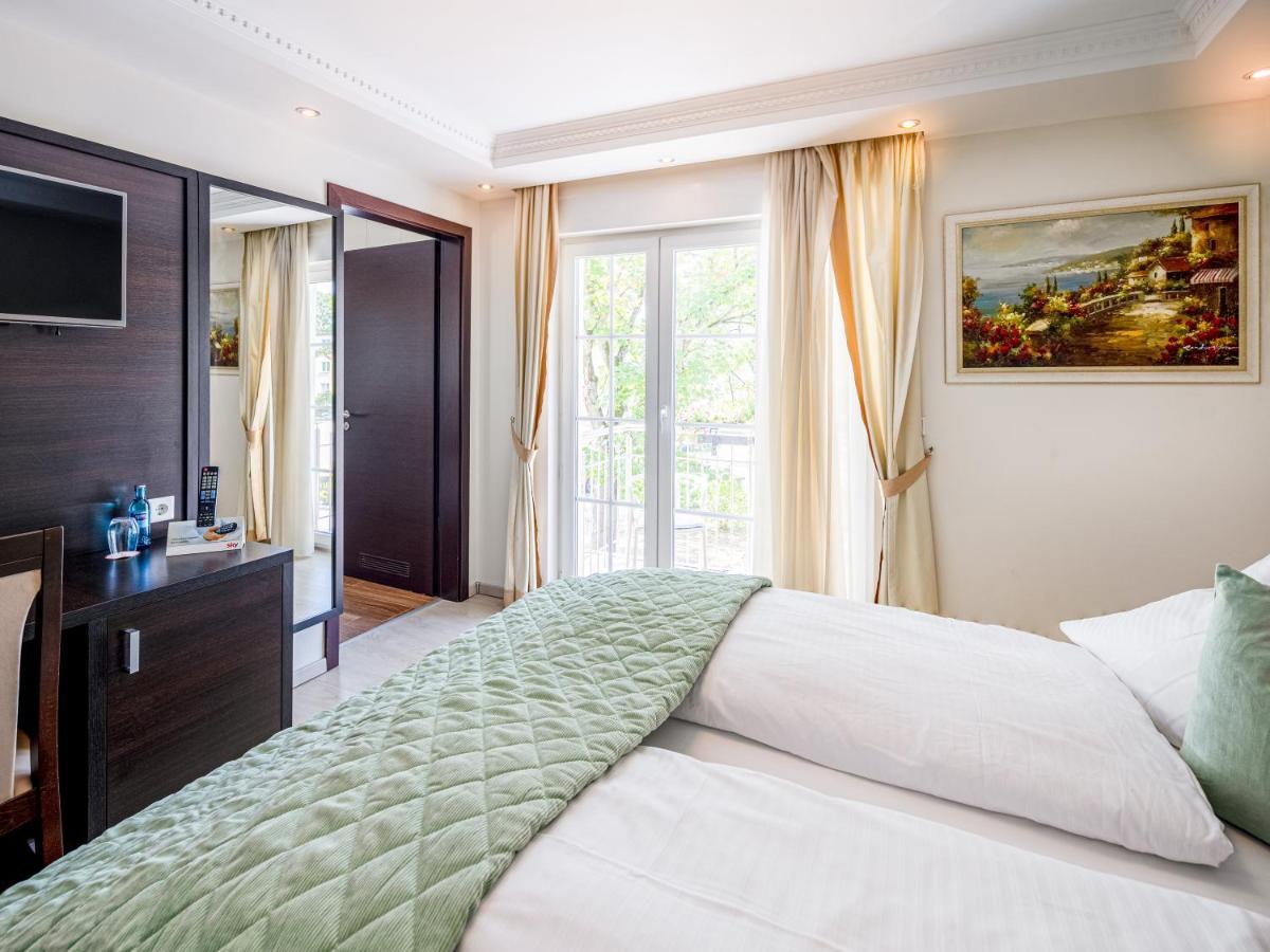 Kristallhotel Fettehenne Leverkusen Dış mekan fotoğraf